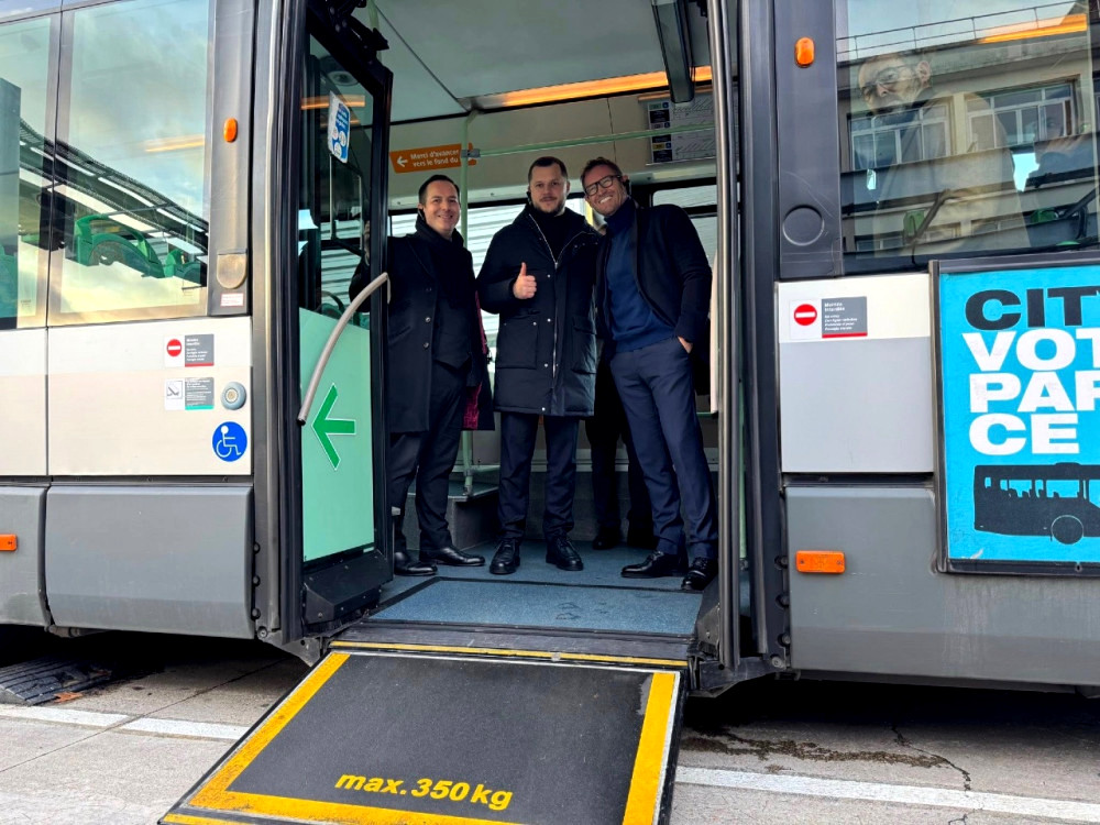 7986 image for slide